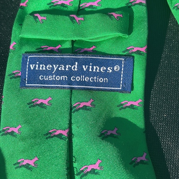 Men’s Vineyard vines custom collection:The Foxfield Races 2013 tie - Picture 3 of 9